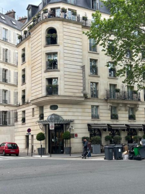 Eiffel house